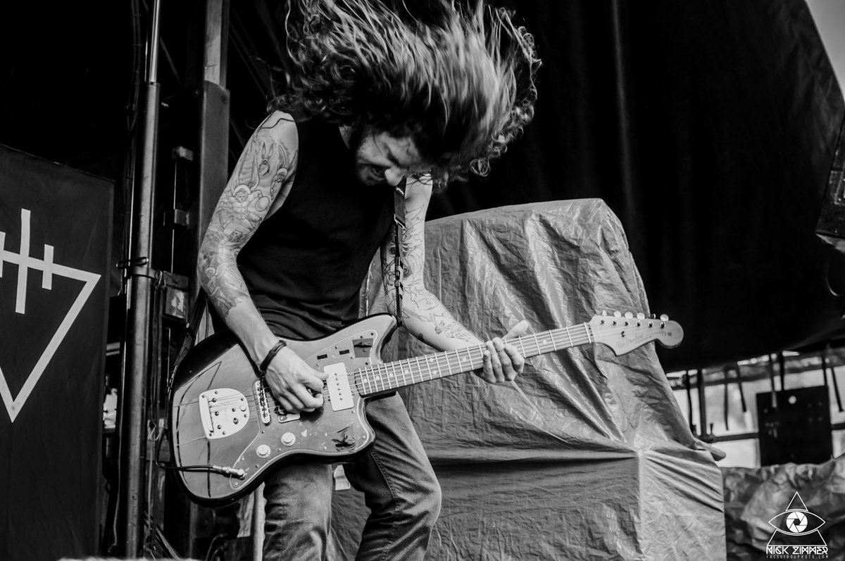 xzimbyx's tweet image. Busted some @TDWPband shots out of the archive to celebrate their new EP. 

Took these at the @VansWarpedTour in St. Petersburg, FL in 2014.