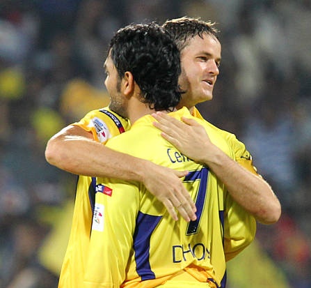 \" Mahendra Singh Dhoni as a Leader  means SUCCESS \" - ALBIE MORKEL !!

Happy Birthday  