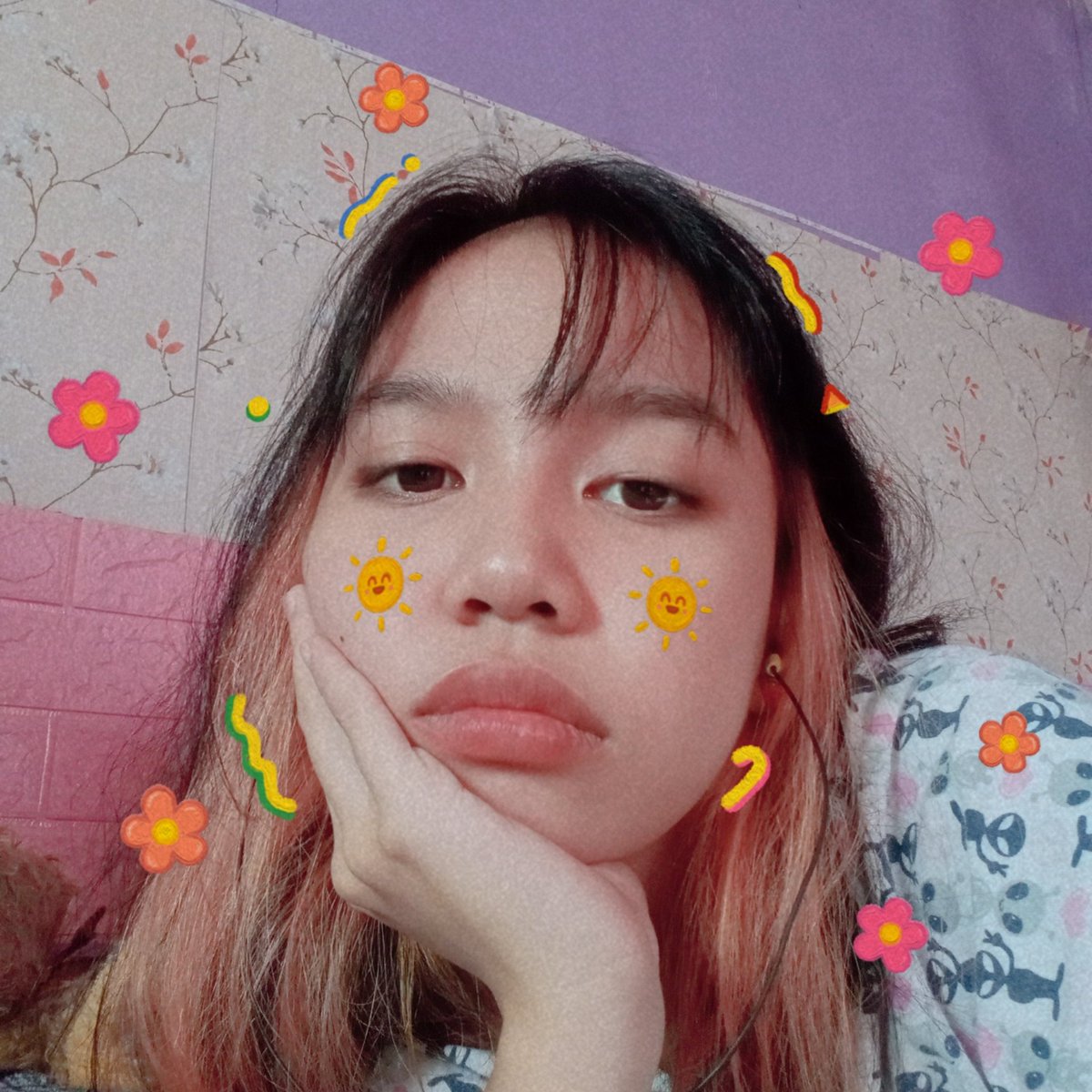 busy af but here's an entry <33

#miraculerselfieday