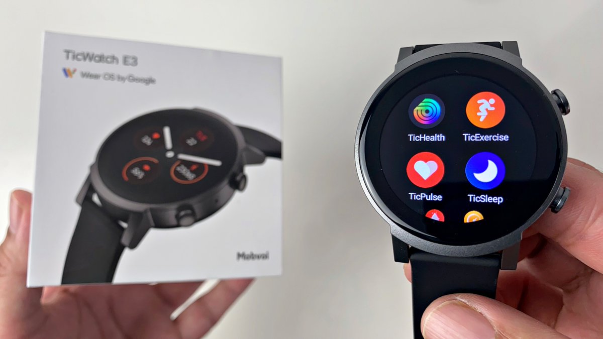 ChigzTechReview's tweet photo. NEW VIDEO: Mobvoi TicWatch E3 Smartwatch - Snapdragon 4100 - WearOS - Under £200 - Cheaper Alternative to the Ticwatch Pro 3!
▶️ https://t.co/ZgjmH5OEsk
---
#MobvoiTicWatchE3 #TicWatchE3 #WearOS #Snapdragon4100 @Mobvoi_Official @Mobvoi_EU @MobvoiFR @Snapdragon @WearOSbyGoogle https://t.co/7MpggSjlv1