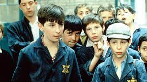 merlinpapin3's tweet photo. Et on déroule mon Top30 des #MesFilmsdeMaMajorité1975 

21 - #UnSacdeBilles de #JacquesDoillon (1975) avec #RichardConstantini #MichelRobin #HubertDrac #ReineBartève #JosephGoldenberg #HélènCazarelli #PierreForget 

@Jouxplane83 @FredOL69007 @tbarnaud https://t.co/SqZi5cF1ZP