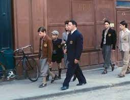 merlinpapin3's tweet photo. Et on déroule mon Top30 des #MesFilmsdeMaMajorité1975 

21 - #UnSacdeBilles de #JacquesDoillon (1975) avec #RichardConstantini #MichelRobin #HubertDrac #ReineBartève #JosephGoldenberg #HélènCazarelli #PierreForget 

@Jouxplane83 @FredOL69007 @tbarnaud https://t.co/SqZi5cF1ZP
