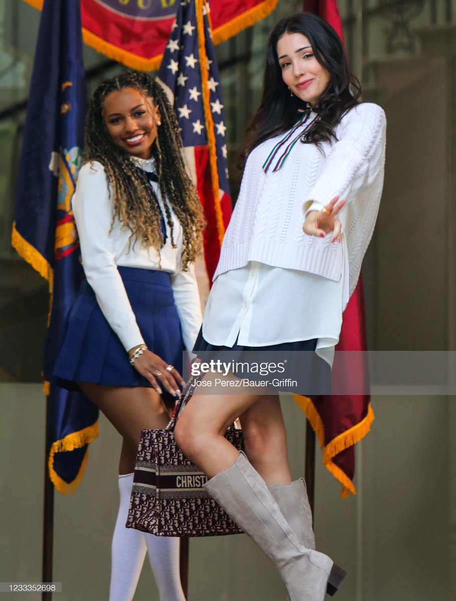 HIJABEYS's tweet image. literally who cares about the rest???