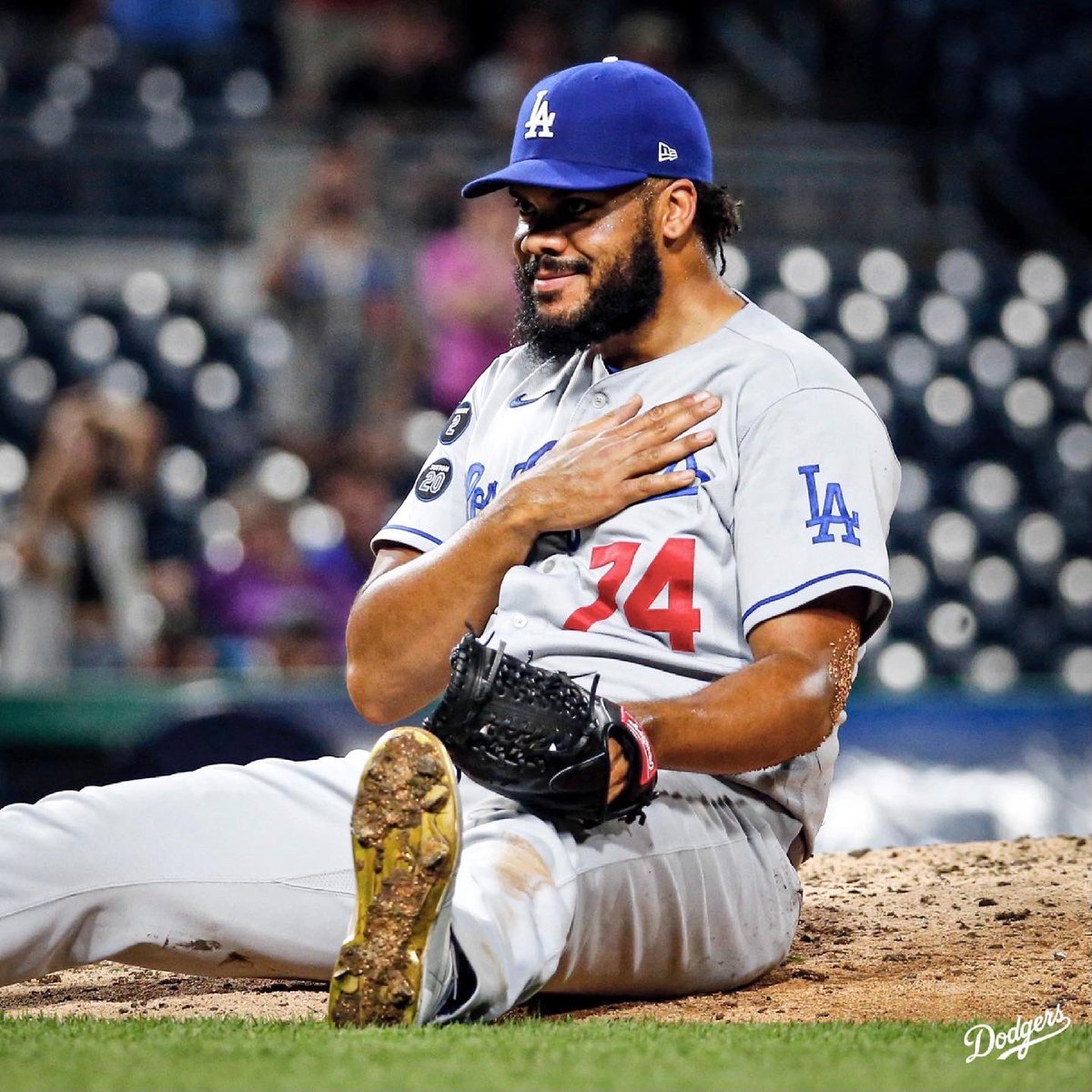 sad laker fan (stoIenbases) Twitter