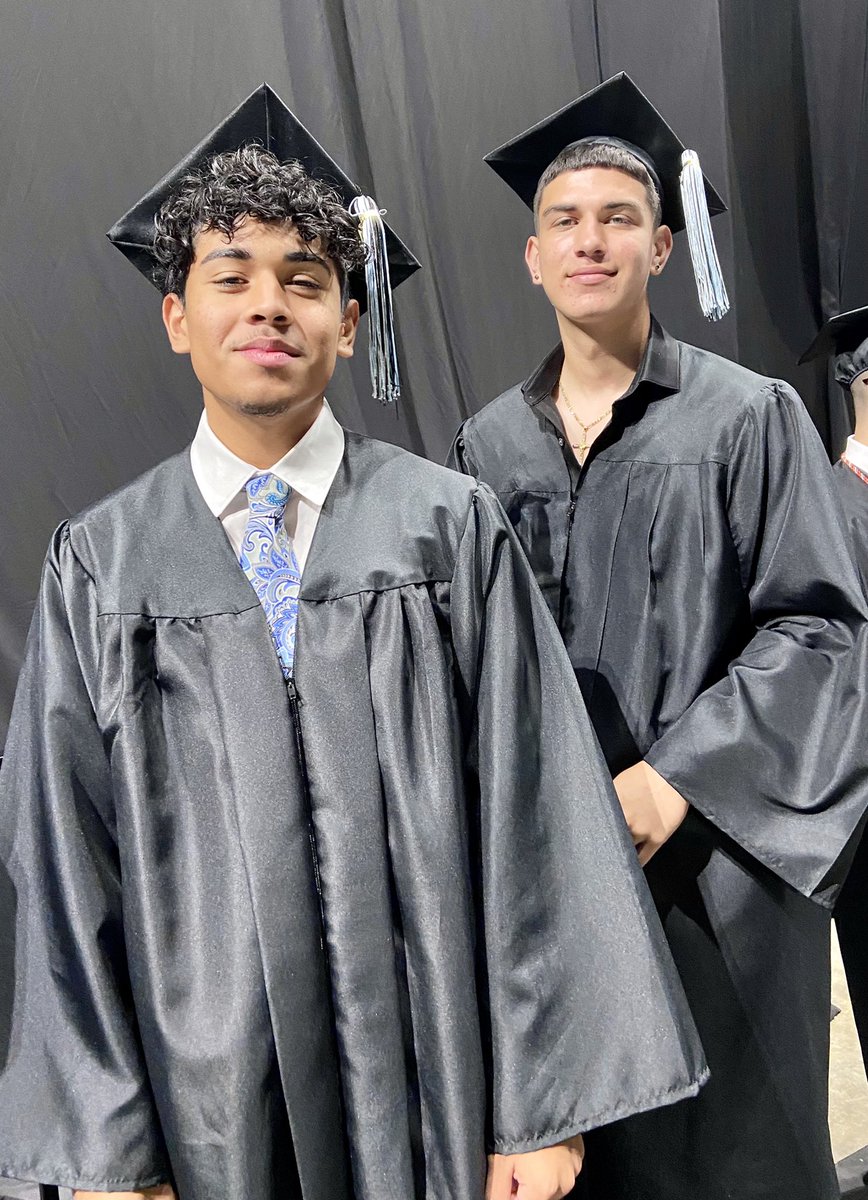 msrae2352's tweet photo. Congratulations to these young men! Wishing you all the success! #Classof2021 #HarlanInspired #FourthPeriod #WithALittleFirstPeriod https://t.co/WkB5NO1ygn