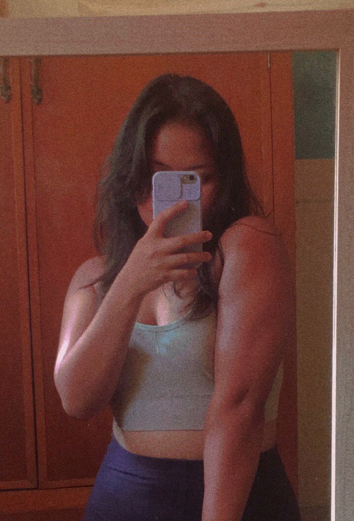 Papa: Kinsay gaaswat ug balhin sa bugas? 
Me: ako pa.
Papa: 25 kilos baya to dai, ayg pasagad.
Me: hehe okay ra man🙂🙂🙂🙂🙂🙂🙂🙂

May the fat burn faster and the muscles grow bigger 😂

Daz me flexing my baby trizzzz 😜