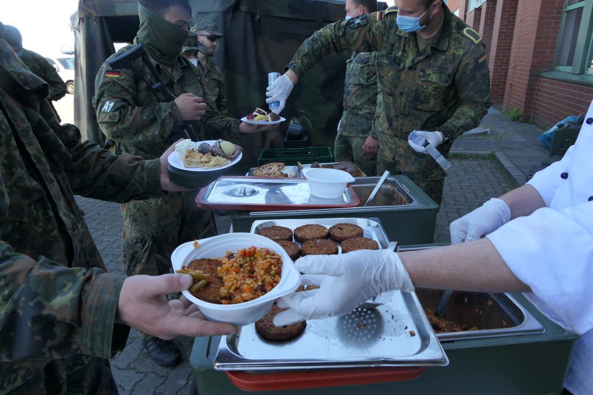 „Maritimer“ Truppenübungsplatz der #ZwoteBEK. Die Bordeinsatzsoldaten des <a href="/Seebataillon/">Freundeskreis Seebataillon e.V.</a> trainieren für zwei Wochen in Kiel, um auch unter erschwerten #Covid_19 Bedingungen   für die <a href="/deutschemarine/">Deutsche Marine</a> stets einsatzbereit zu sein! #WIRSINDMARINE #StrongerTogether