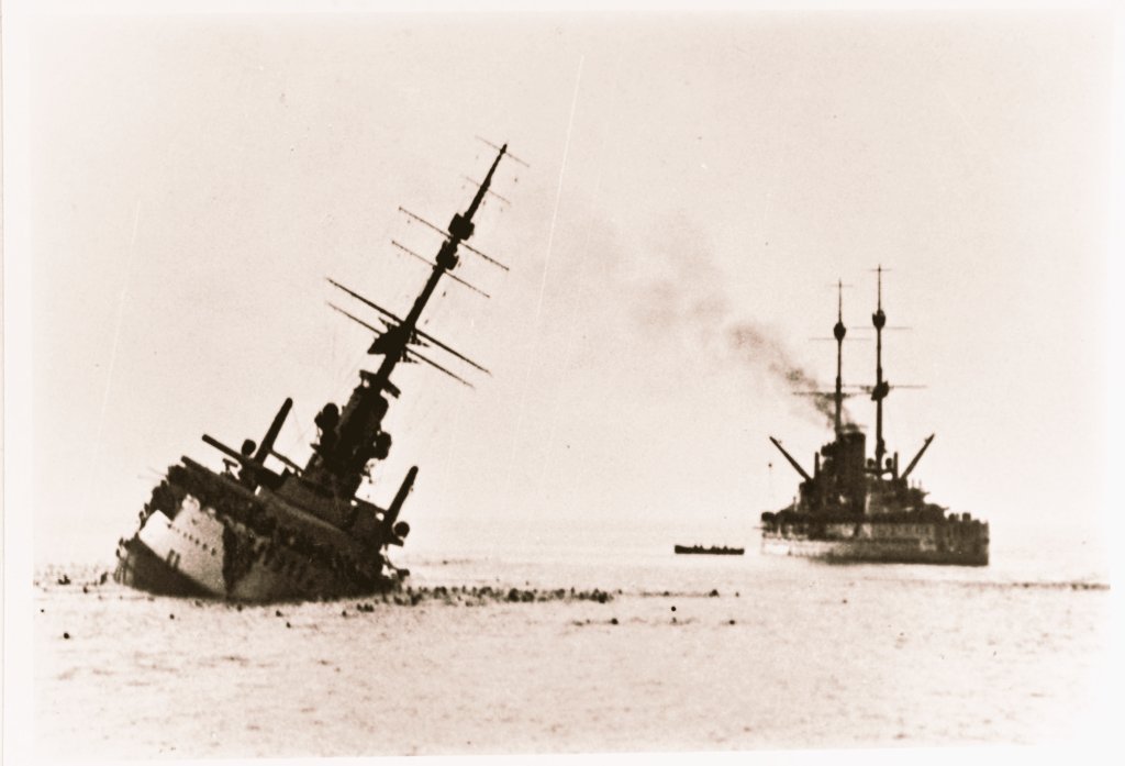 A Szent Istvan Csatahajo Elsullyedese 1918 Junius 10 戦艦セント イシュトヴァーンの沈没 1918 6 10 Togetter