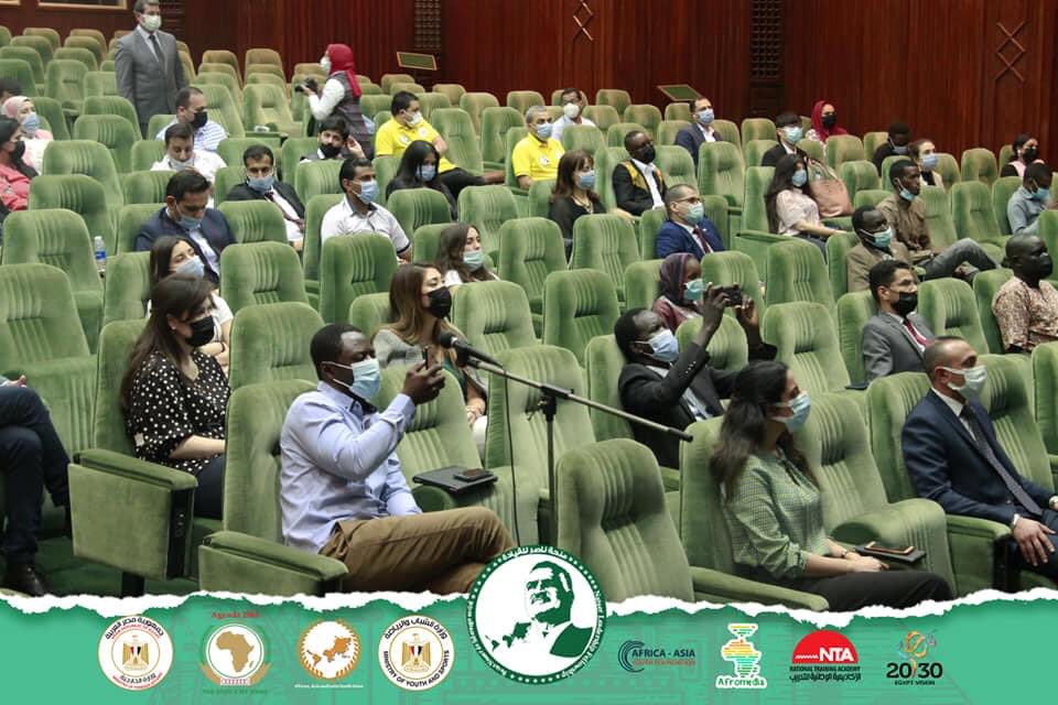 joseph_malekela's tweet photo. Day 9/15:
Tumepata fursa ya kutembelea Wizara ya vyanzo vya maji na umwagiliaji kujifunza jinsi nchi ya #Mirsi inavyopambana na Changamoto ya uhaba wa maji.
Mto Nile unachangia 97% ya maji yote yanayotumiwa nchini humo. Mto nile ni kitovu cha uhai wa watu.
#NasserYouthMovement https://t.co/7dUWiKMbAf