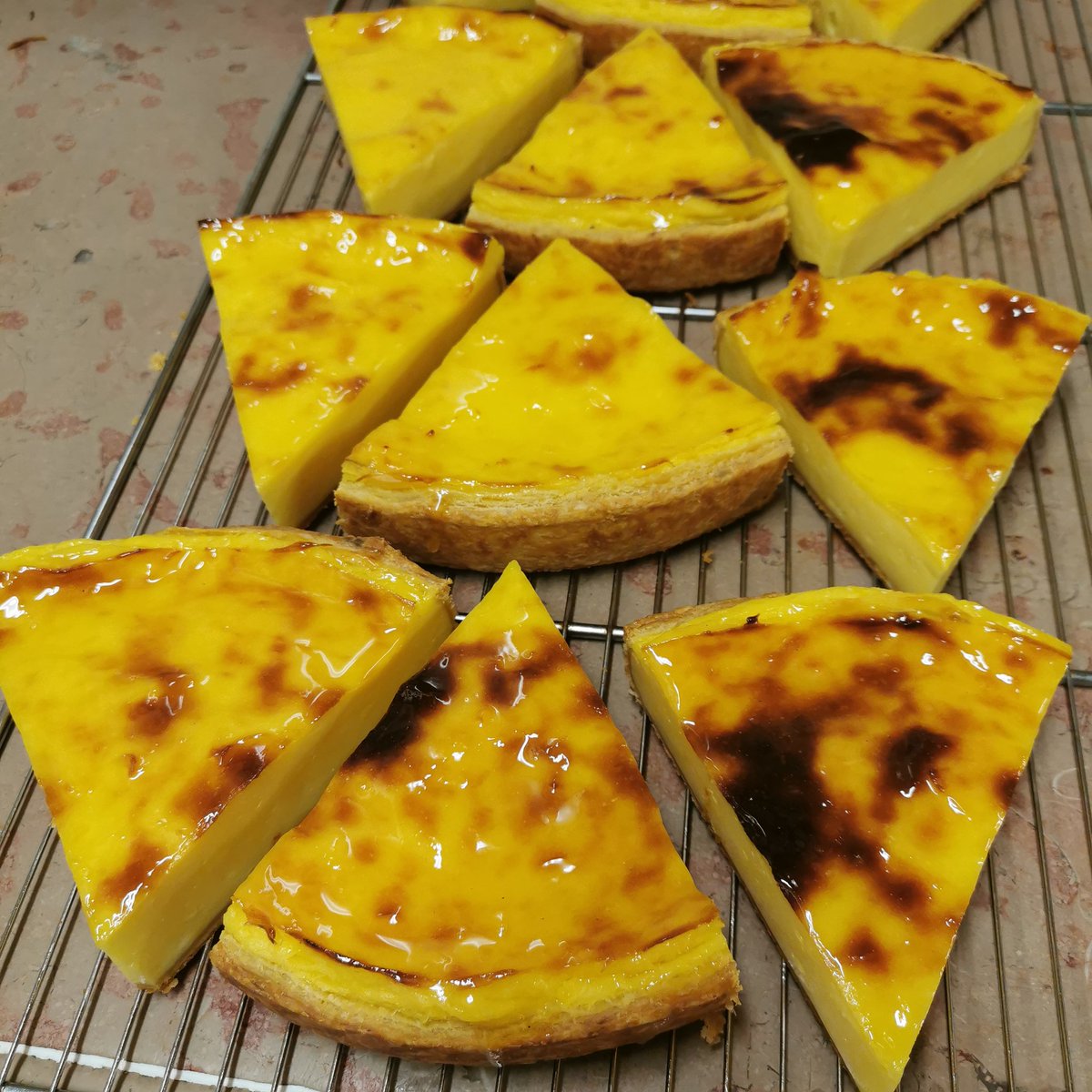 #MorningDeDifool <a href="/SkyrockFM/">Skyrock FM</a> <a href="/Romano2skyrock/">Romano</a> un petit flan mon pote c'est gourmand et sans modération 😍👍👌😉