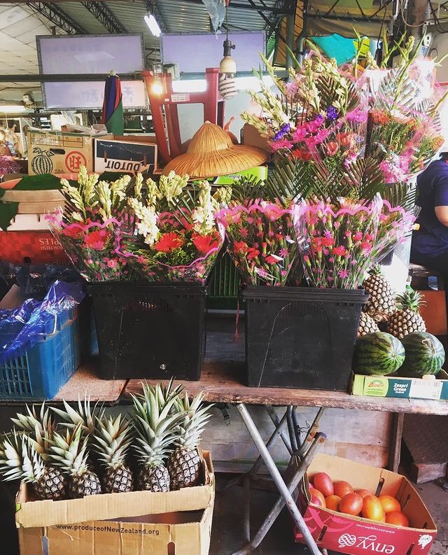 Tang-sî lí beh khì beh mi̍h-kiāⁿ.
ē-po͘ tiám.

什麼時候你想去買東西？
下午三點。

What time do you wanna go grocery shopping?
At 3pm.

何時に買い物行きたい？
午後三時。