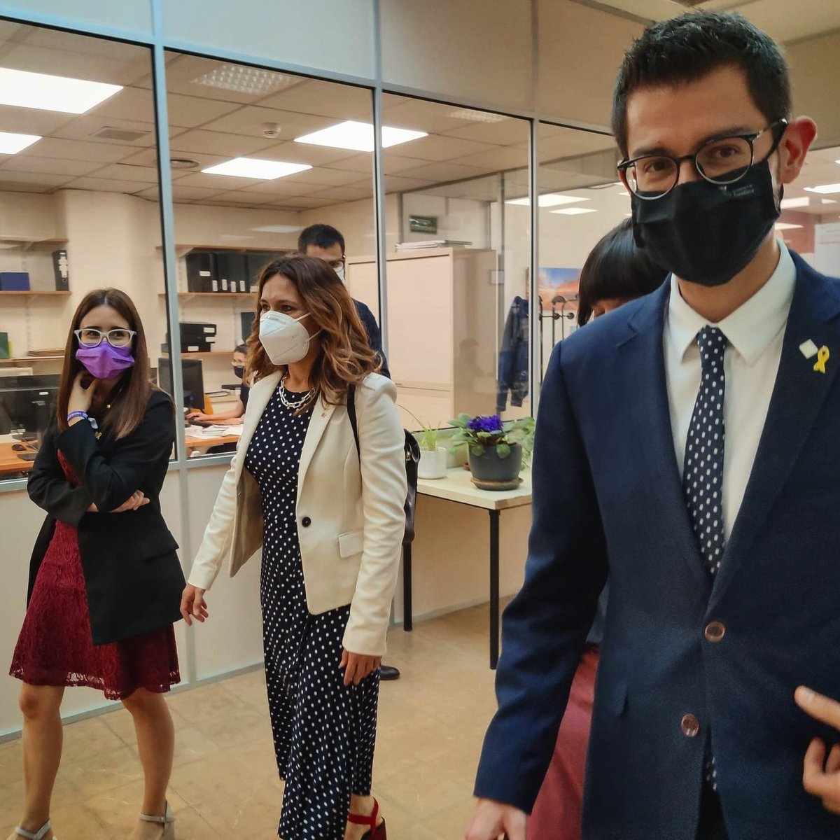 Amb pas ferm i cap endavant. 
Tot un honor que la teva primera visita al territori com a Consellera de Presidència sigui a casa nostra, a casa teva <a href="/consellbages/">Consell Comarcal del Bages</a> . Consellera @lauravilagra gràcies per ser-hi sempre, gràcies per pensar sempre en la teva estimada comarca, el Bages.