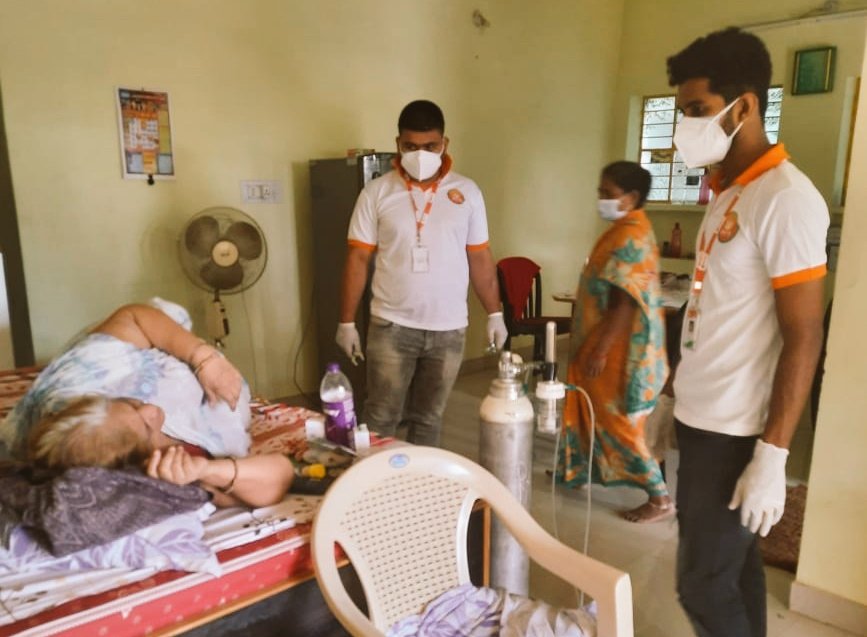 RaysFound's tweet photo. If you need oxygen support contact us we will come out to help you in every step.
#BMC #bhubaneswar #indiafightscorona #forgoodcause #happytohelp #thereforeyou #raysofhope #spreadinghappiness #giveback #foodforlife #healthcareheroes #volunteer #raysfoundation #oxygencylinder https://t.co/U5TFbqSybg
