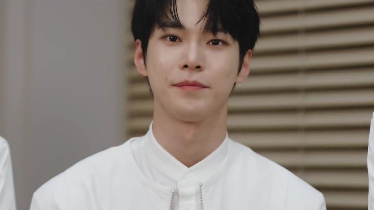 DOYOUNG tweet media