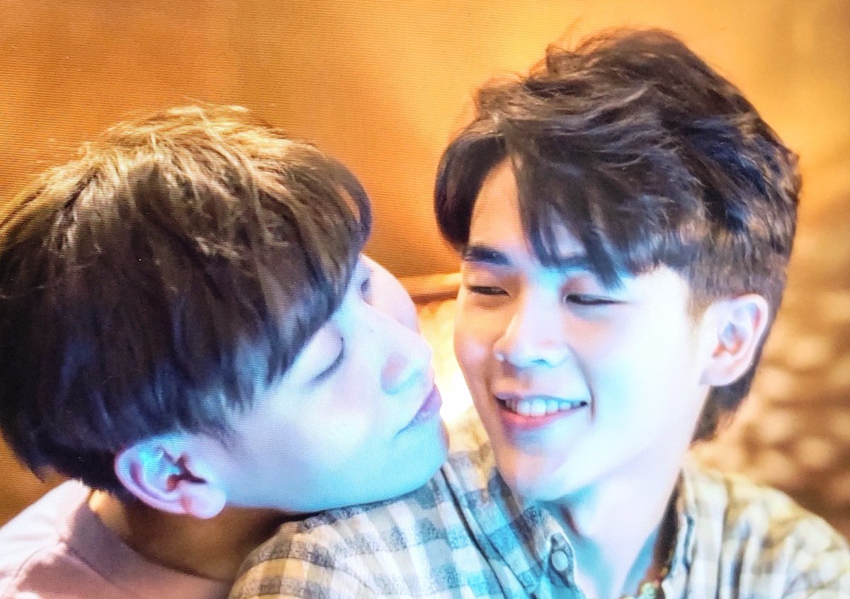 jkstory8's tweet photo. 回を追うごとにますます楽しみなYDestiny💕
1話ごとに思考がこなされていて引き込まれる😍❤️
#YDestiny
#DoMunDi
#maxnat #ToruFirst #KornGung #PeeAu
#JaabTon #ChapTae #PerthTaLayYoon
#THAIBL https://t.co/CoFZYgAdTq