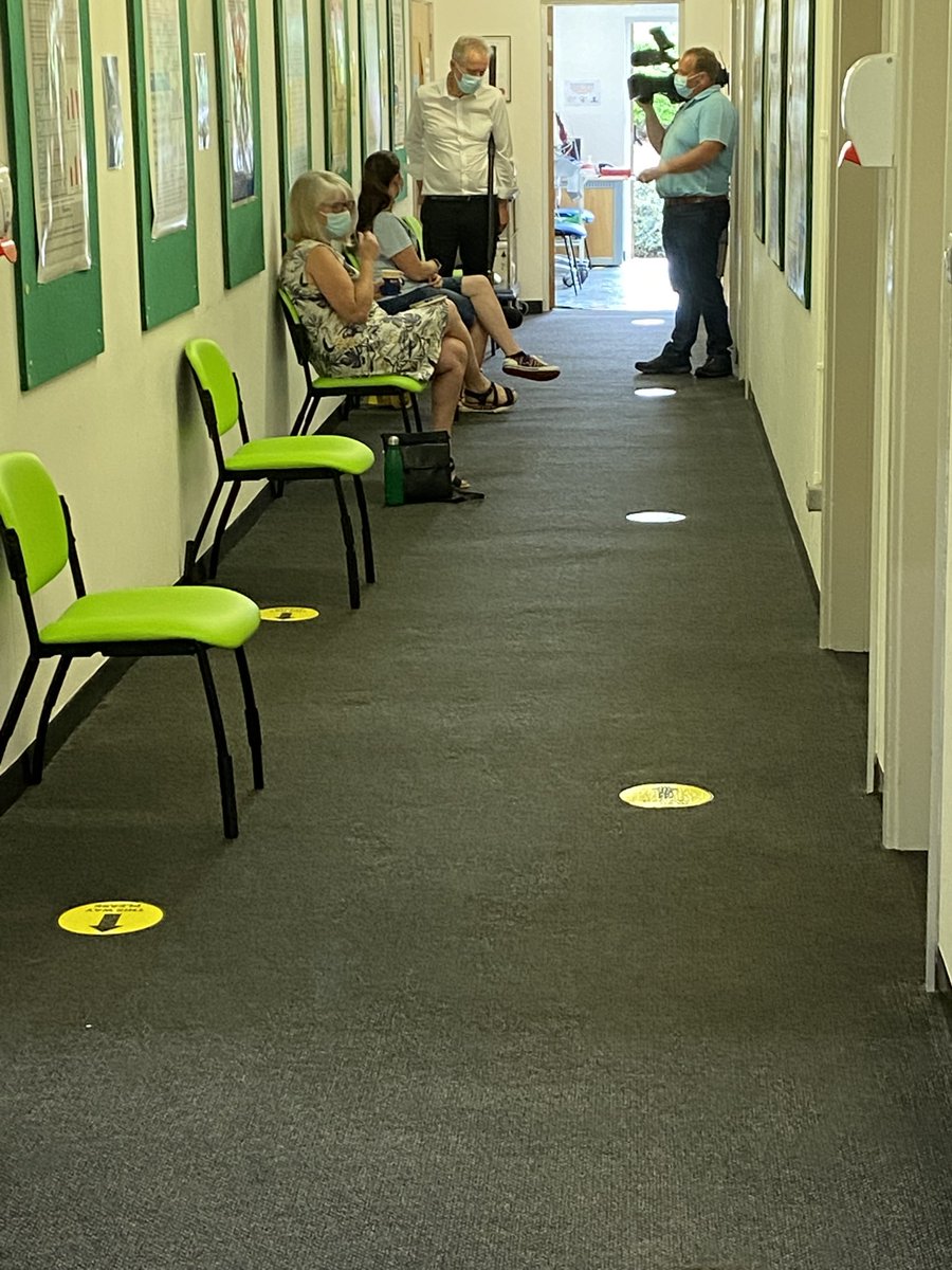 BetsiResearch's tweet photo. Delighted to welcome media colleagues to our COV-BOOST vaccine trial clinic today. Thank you to all our volunteers who are taking part ⁦@arpan_liverpool⁩ ⁦@BetsiCadwaladr⁩ ⁦⁦@ThompmelMelanie ⁦@ResearchWales⁩ https://t.co/VNZkeawHiy