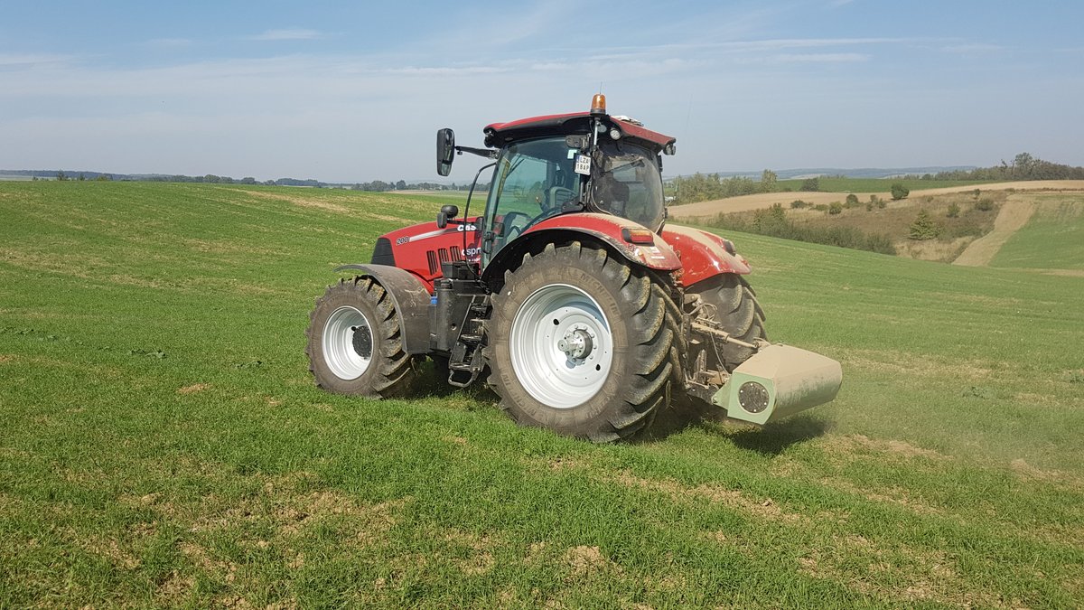 MKY2485's tweet photo. #ECmapping is the most effective way to determine in field soil variability. Correct management zones for variable rate prescriptions maps require precise data. office@geoprospectors.com to #knowyoursoil and get the your personalized data from the #TSM_Cloud. https://t.co/p84tQJ1RAd