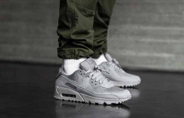 snkr_twitr's tweet photo. Nike Air Max 90 ‘Wolf Grey’ available in all sizes

https://t.co/i37ugyyRqY

#AD https://t.co/Dla5Ip7z0L