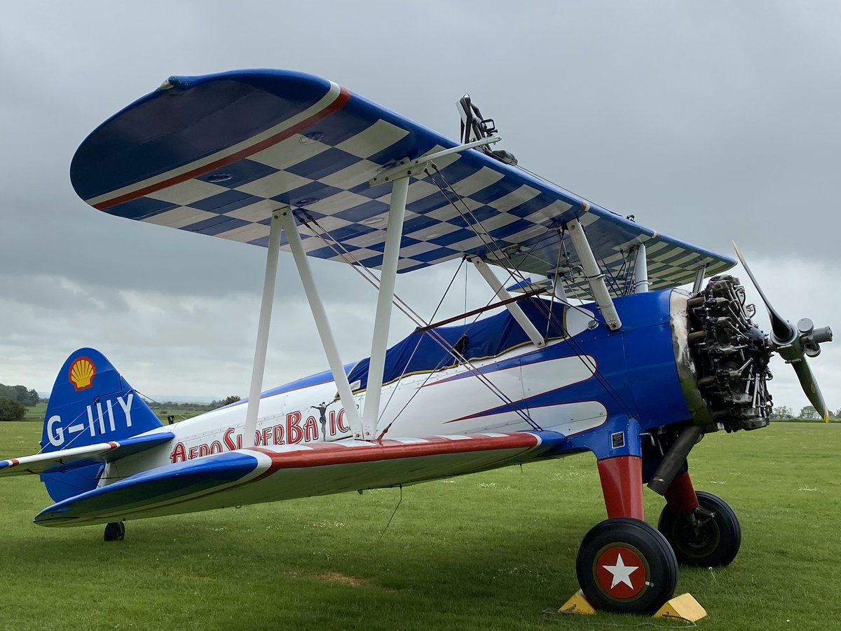 RachelClark99's tweet photo. When this is your office for the morning…😅 @aerosuperbatics https://t.co/sFpWFmsH4J