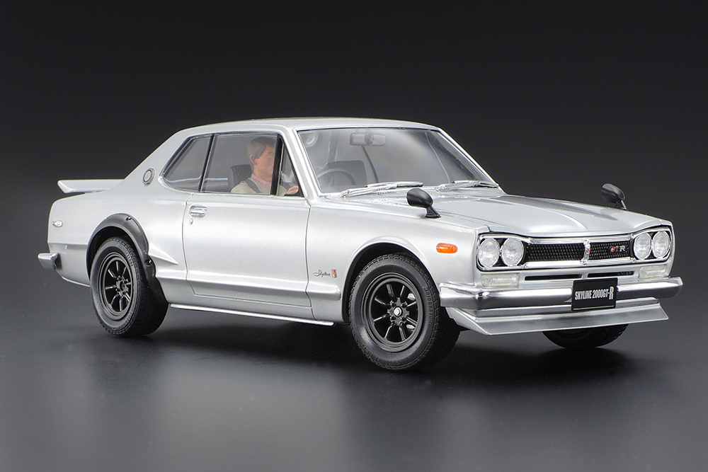 タミヤ1/24スポーツカーシリーズの通称「ハコスカ」は 「NISSAN