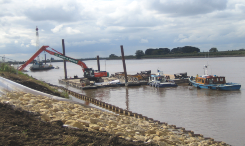 LandandWaterCo's tweet photo. #ThrowbackThursday to the time Land & Water completed #flooddefence improvements at Swinefleet to reduce the flooding risk to 9,400 properties along a fast flowing #tidalriver 💦 https://t.co/QOuPLadNBr