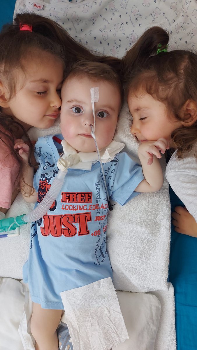 Ben ablalarımın elinden tutup koşup oynamak istiyorum onlarla bakkala gidip istediğim her şeyi yemek istiyorum  ben yaşamak istiyorum!!!

#WhatsApp Doğum #2021yks Heykel Kıraç Dünya Bankası #güneştutulması Trt'ye Beyaz Saray AKP'de Süleyman Soylu Buse