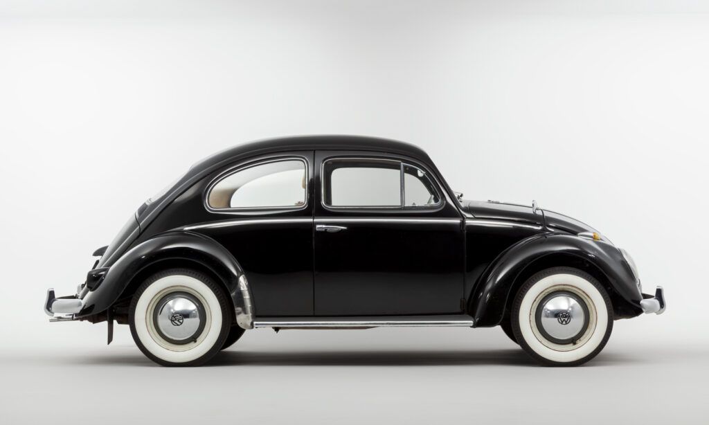 ClassicsSupers's tweet photo. We love this chic black #VWBeetle, restored and sting back to 1961. Buy it at #ClassicsandSupercars

https://t.co/PGvGjoGWsQ https://t.co/FCzSWY3XJM