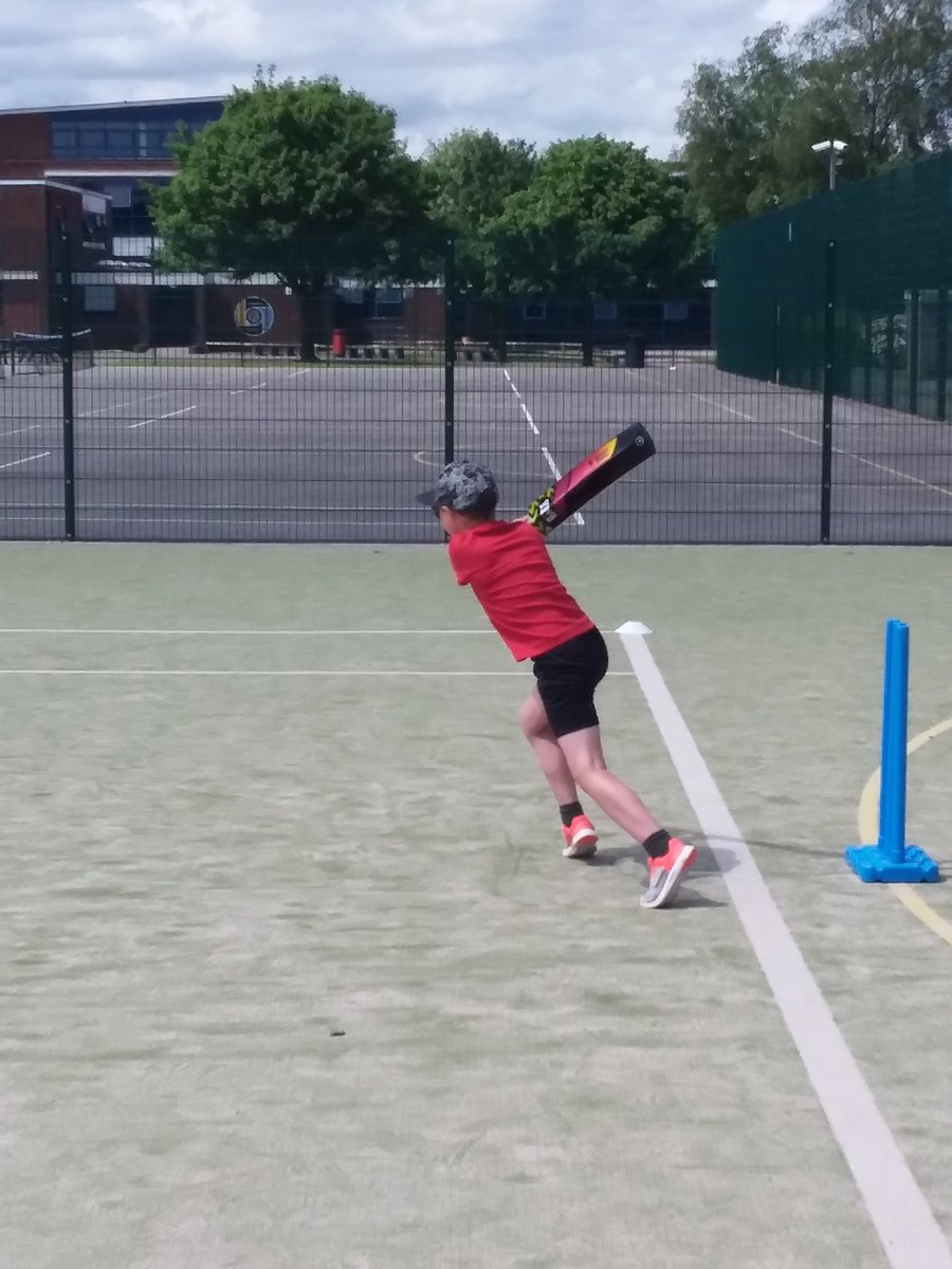 WhetstoneYear5's tweet photo. Year 5 had a fantastic afternoon at Aldridge school doing dodgeball and cricket. As expected, their behaviour was a credit to the school. https://t.co/7F3Sowu9of