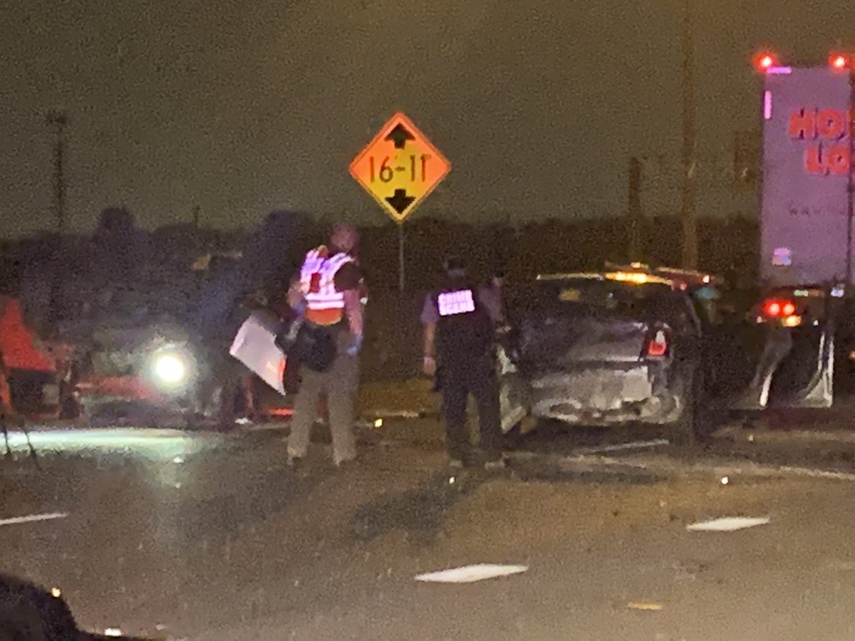 mikeforbeswfaa's tweet photo. Fort Worth PD on scene I-35 SB near Basswood Blvd working a multi vehicle crash. One person dead on scene and two people transported to the hospital. The crash is under investigation. https://t.co/CBn5UVjna2