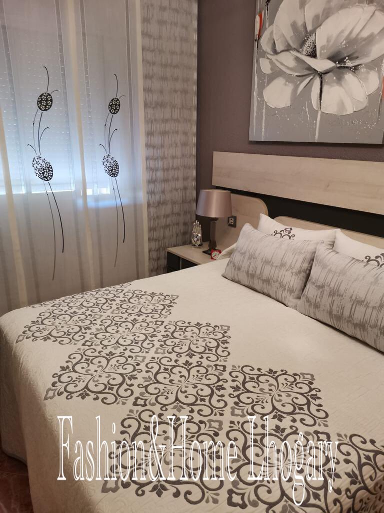 teresayf15's tweet photo. Amanecemos con estas fotos que nos envía una de nuestras clientes paramostrarnos lo preciosa que le ha quedado su dormitorio con nuestros textiles
@sandeco_home 
#colchas #paneljapones #colchasdepiqué #casa #cojines #textilhogar #decoracióntextil
#fashionhomelhogary #creandohogar https://t.co/fG5kKs3DEW