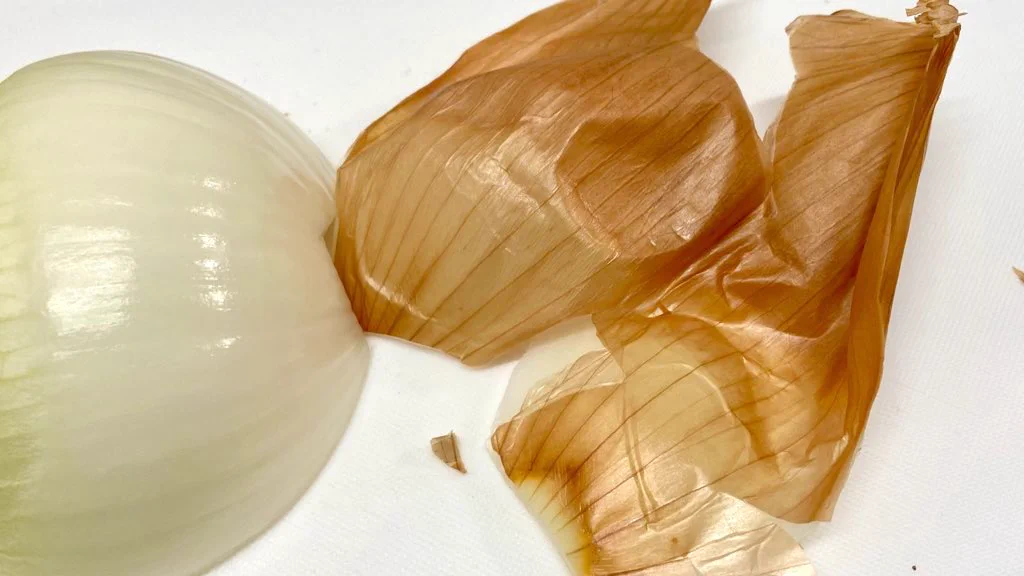 覚えておくと便利かも！玉ねぎの皮を簡単に剥く方法！