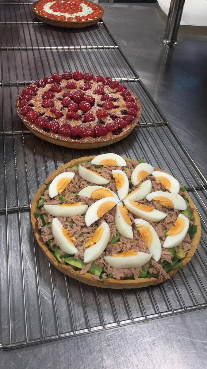 ehheducation1's tweet photo. Pâte Sucrée(Raspberry sweet tart) and Créme d'amandes(topped with eggs, avocado and tuna) made by students in our EHH culinary event @RadissonRed.
#healthylifestyle #Dubai #food #Trending https://t.co/REXUGfMA9v