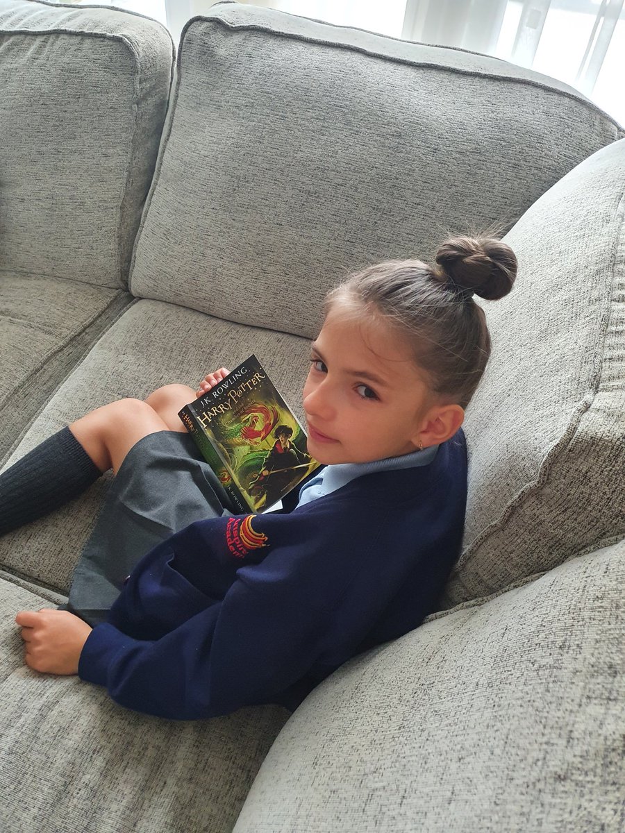 MihailescuStef's tweet photo. Morning reading 📚😊
#readingisthekey 🙂 #sheaskedwebought 🙂
@MissLongson @MissVjGrogan
@Inspire_Ashton https://t.co/9tV0peS2uv