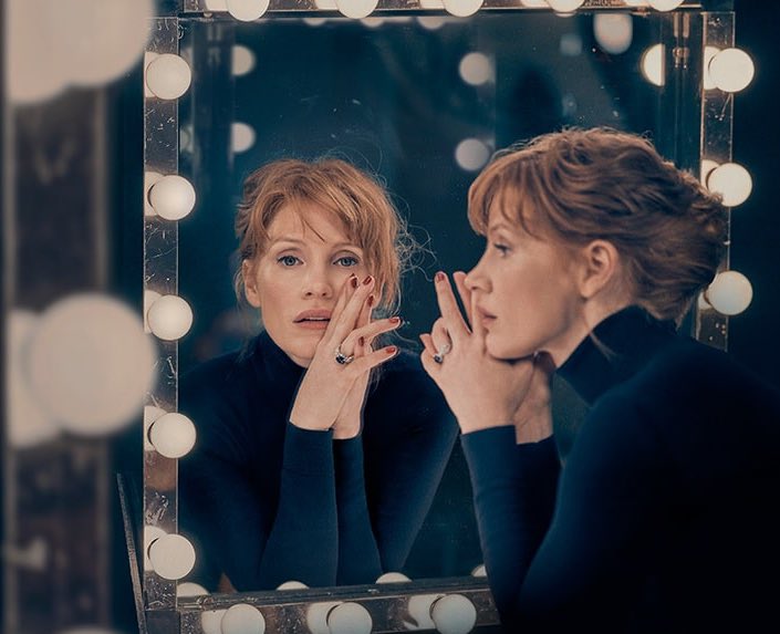 norris_grey's tweet photo. This #ThoroughlyThoughtfulThursday is brought to you by #YourDailyBitofGinger ….you’re welcome.😏😉 https://t.co/6I9TRmHJLw