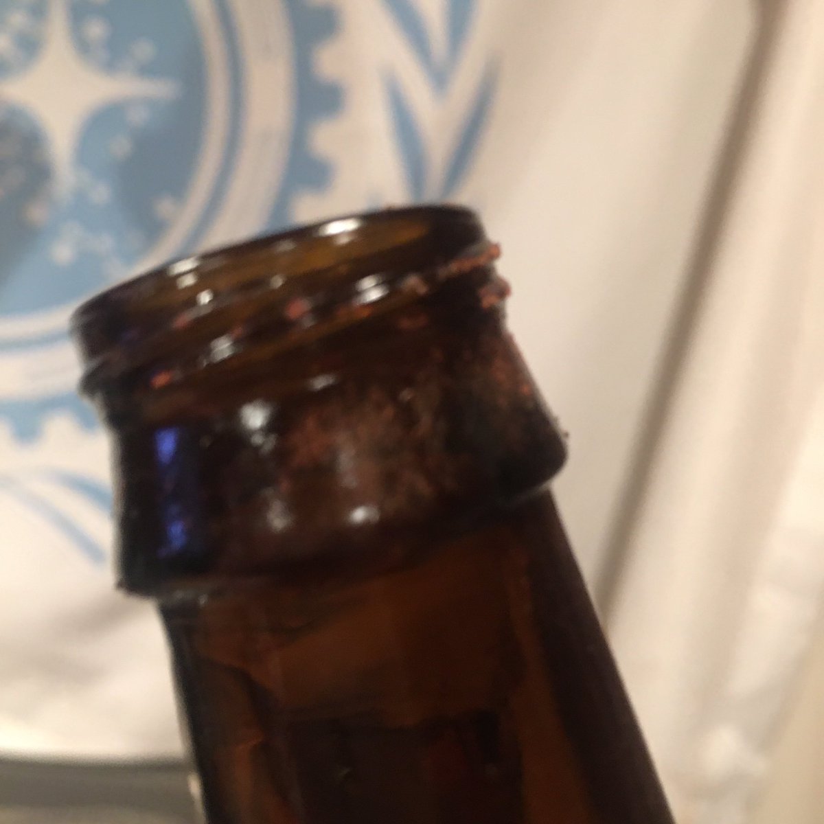 ericjacksonwwc's tweet photo. @budweiserusa l got a rusty Redbridge, is it safe to drink? Do I win a prize? #CustomerService #CustomerExperience https://t.co/XhARWUEFcI