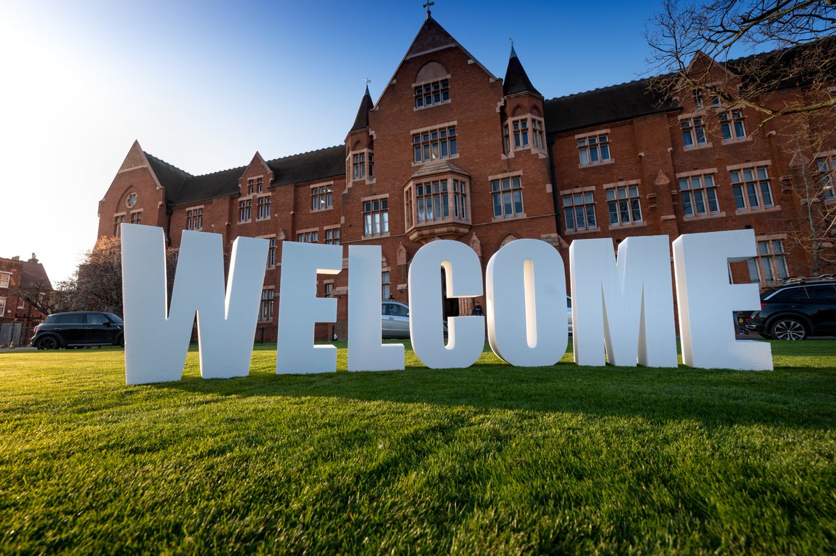 StDunstansColl's tweet photo. The College has a number of vacancies at the moment, including Development Officer, Learning Resource Centre Graduate Assistant and Head of MIS and Data. Find out more information here https://t.co/ccCYxxTE6l #edutwitter #workineducation https://t.co/523U9MpmAM