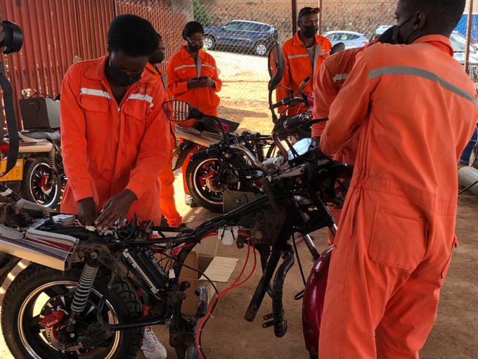 REMA_Rwanda's tweet photo. Today @RwandaGov and @UNDP_Rwanda are launching a project to put more electric motorcycles on #Rwanda’s roads. 

The project aims to gradually phase out the use of petrol-powered internal combustion engine motorcycles by converting them to electric bikes. 

#GreenRwanda🌿🇷🇼 https://t.co/bMaFc6HB58