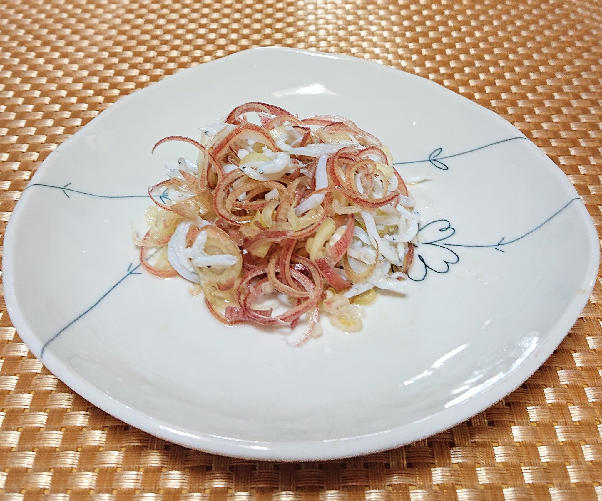 ぽん お料理上手な峰ちゃんが 去年hpで教えてくれたレシピ 掲載されると必ず翌日に作り写真に 峰ちゃんレシピ全部作ったよ お料理苦手な私でも作れる簡単レシピもあって すっかり私のレパートリー 暑くなったので 今日は茗荷とシラスです 峰 ぽん お料理上手な峰ちゃんが 去年hpで教えてくれたレシピ 掲載されると必ず翌日に作り写真に 峰ちゃんレシピ全部作ったよ お料理苦手な私でも作れる簡単レシピもあって すっかり私のレパートリー 暑くなったので 今日は茗荷とシラスです 峰