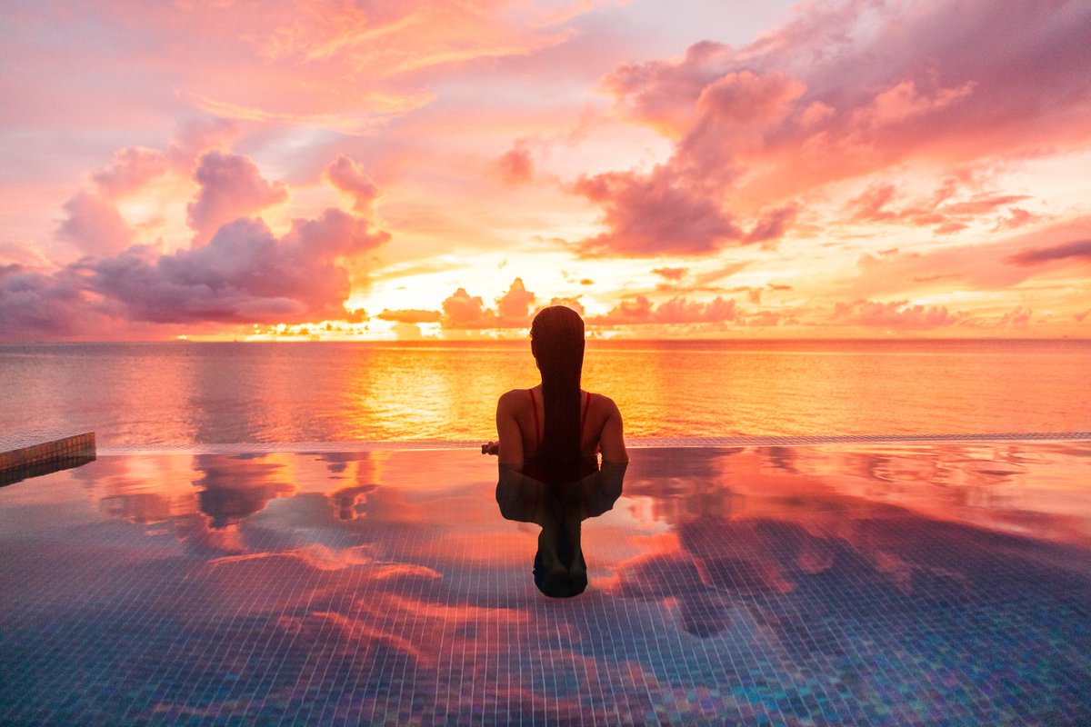 LuxPropertyShow's tweet photo. What are you waiting for? The Luxury Property Show team are on hand to help you any time, not just at our virtual &amp; physical events. Our experts can help you purse a property anywhere in the world! 

Discover more: https://t.co/tnpwc9YTbu https://t.co/TUvWwl84cx