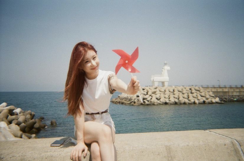 chaeryeong pics tweet media