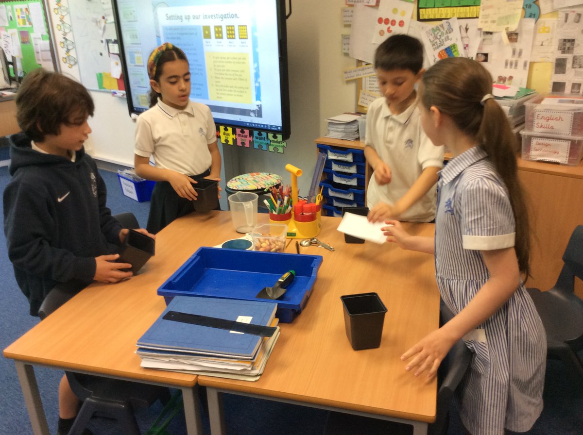 BSNJSV's tweet image. #JSVY3 beginning a plant investigation. How much space does an onion need? We must make sure we only change one variable.