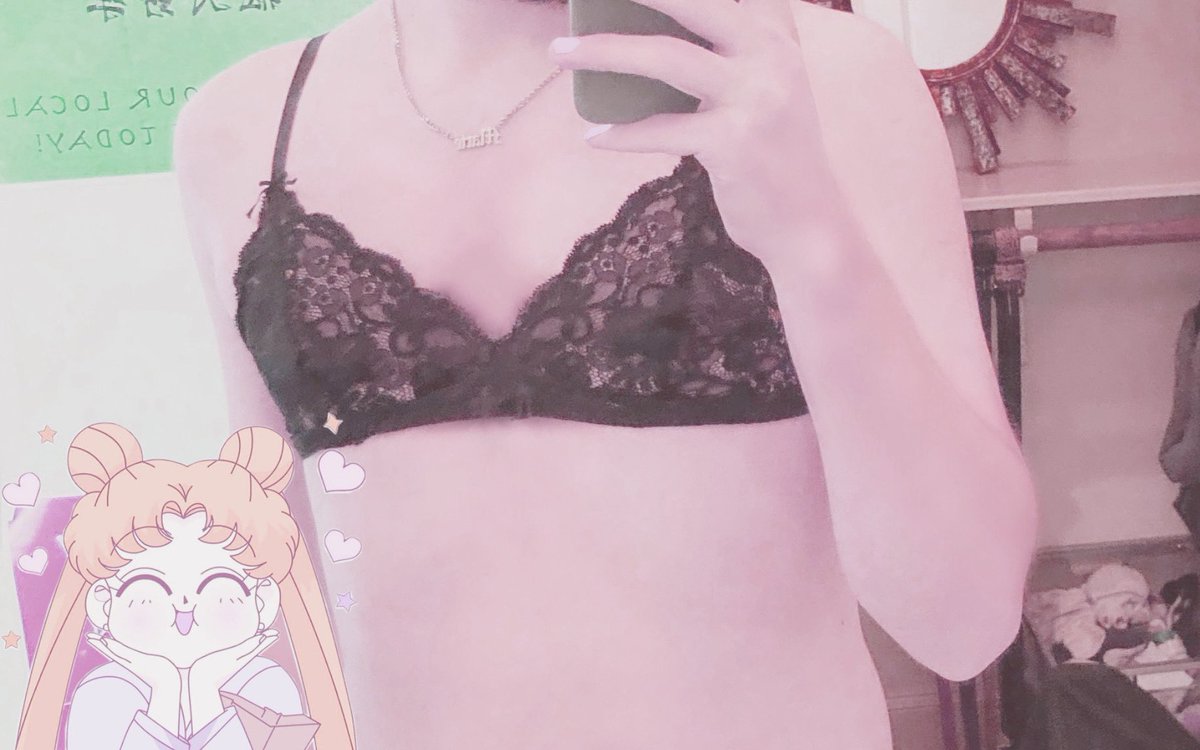 biiisissy's tweet photo. pin !
♡︎ bunny
♥︎ any pronouns, typically prefer she/her but i don't mind masc pronouns
- 19 ! 
♡︎ i am crazy and nsfw twit often overwhelms me so i suck at replying :333
♥︎ idk weird kinks often im sorry for the way i am
♡︎ too horny to die
plz rt and be my friend <333 https://t.co/GwK86h7LpY