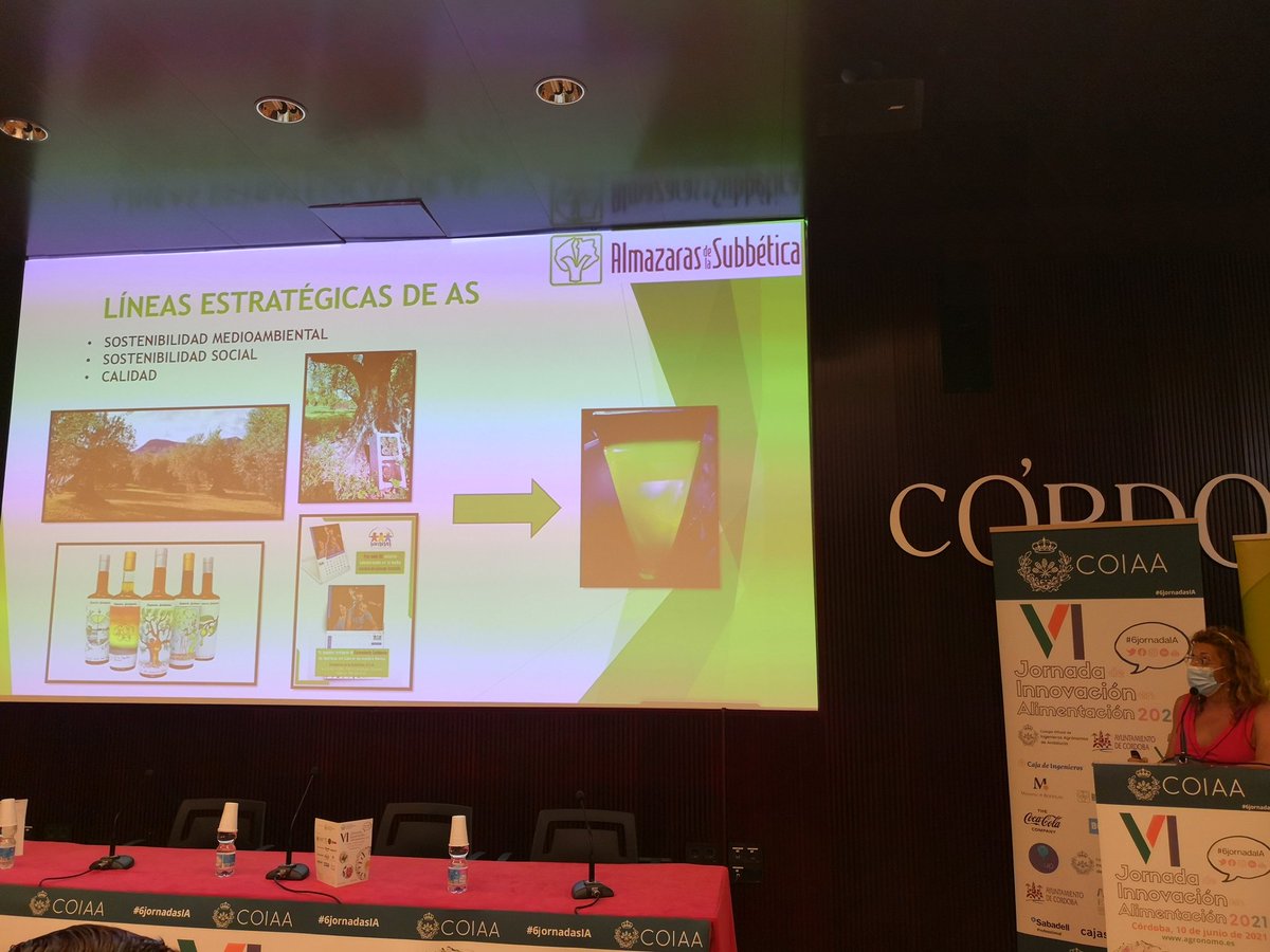 iagronomos's tweet photo. Nuria Yañez @almasubbetica destaca los proyectos #HealthOil y #OilOx que están realizando para obtener resultados #AOVE saludables de calidad y que ofrezcan rentabilidad https://t.co/6gOZo6THip