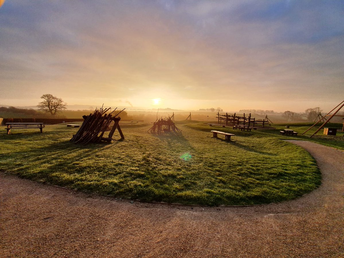 A moving insight into the challenges faced by the team @Williamsdenplay during the first and second lockdowns. Our #HBW2021 event is streaming live on Facebook here loom.ly/TWLZXTQ  or YouTube here loom.ly/v18HqLI