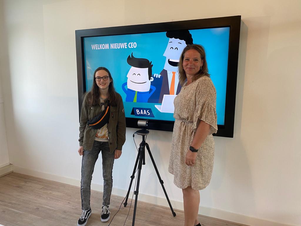 👩🏻‍🏫 | Jamy is vandaag onze 'Baas van Morgen'

👮‍♀️ Ze neemt een dag de taken van <a href="/FriedaUdW/">Frieda</a> over. Voor één dag alles mogen bepalen. Dat is toch fantastisch? 

⚡ Inclusie is het thema. Jamy denkt mee over o.a. het sollicitatieproces en hoe wij iedereen gelijke kansen kunnen geven!