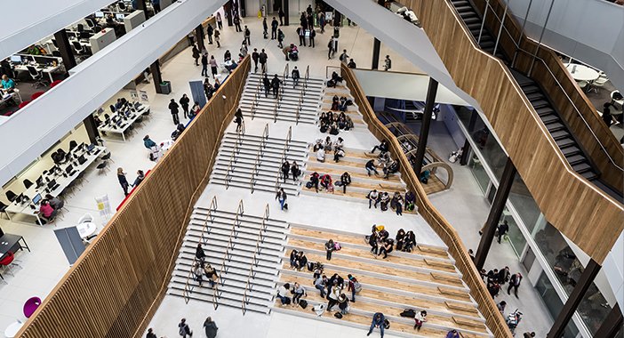 The ability to adapt the environment enriches the learner’s experience by providing a changing landscape that they can adjust and customise while ensuring the optimum use of space and avoiding spatial redundancy | Read about Social Learning Spaces here: ads.org.uk/case-study-soc…