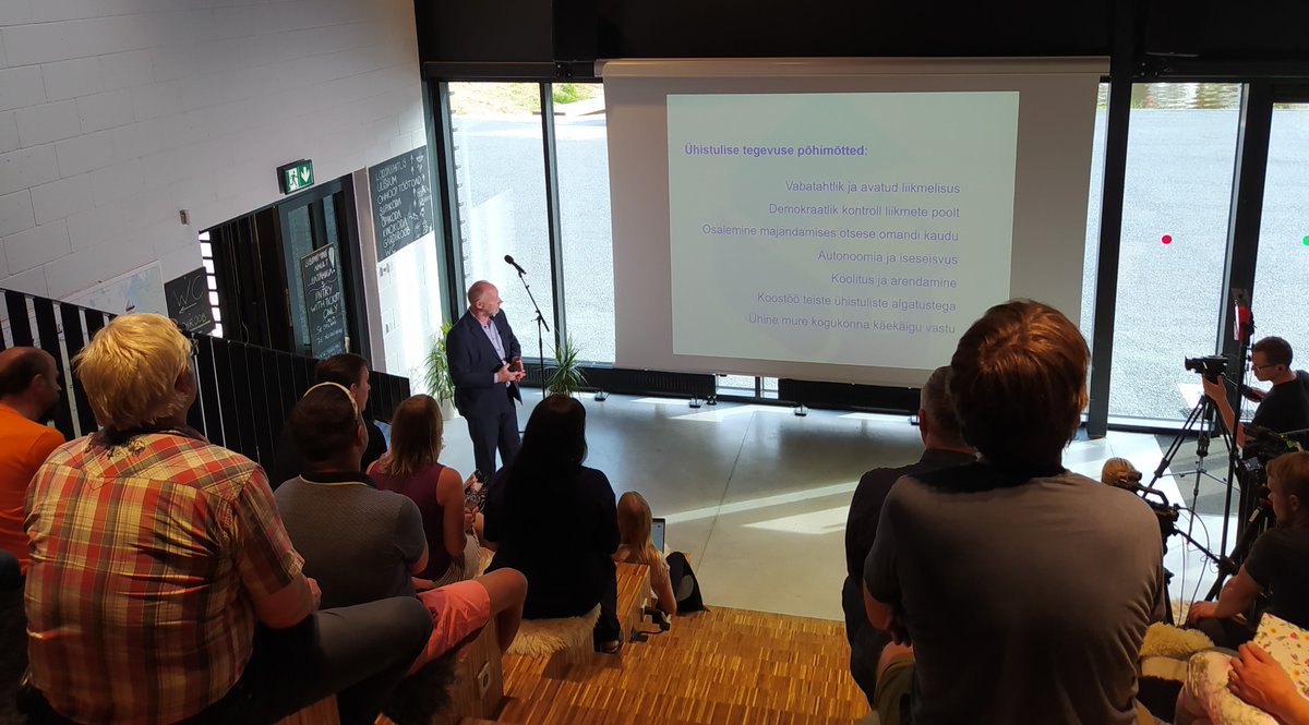 creators4you's tweet photo. Our partners from @tartulinn & @energiaagentuur held an event on #EnergyCommunities 💡🌱
They shared information about its #benefits, new #trends for #solar energy and a real life example of a #solarenergycommunity ☀
You can find the recording here: https://t.co/I262wOeatq https://t.co/kcS0k0sfF7