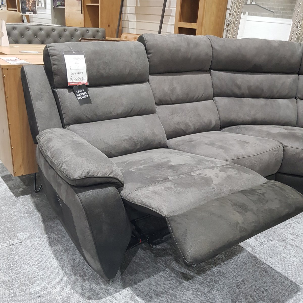 brand_Interiors's tweet photo. BUILD YOUR OWN SOFA 🛋
Our Arizona modular sofa collection comes in 11 different elements, perfect for you to be able to build your own bespoke sofa. The suede effect fabric comes in 4 contemporary colors and is designed to be easily cleaned. Prices start from £229.99. https://t.co/8aats6tvP4