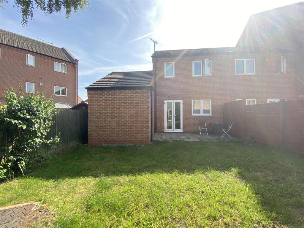 berkleyestates's tweet photo. 🏡 New To The Market 🏡 

🛏️ Two Bedroom End Terrace House
📍 Sileby

💷 £187,500

Contact 01509 414 787 or email barrow@berkleyestates.co.uk to arrange your viewing today. 

For more information please visit https://t.co/kwQMxJQbJW

#leicestershire #property #sileby #forsale https://t.co/XHeeM9m3M8