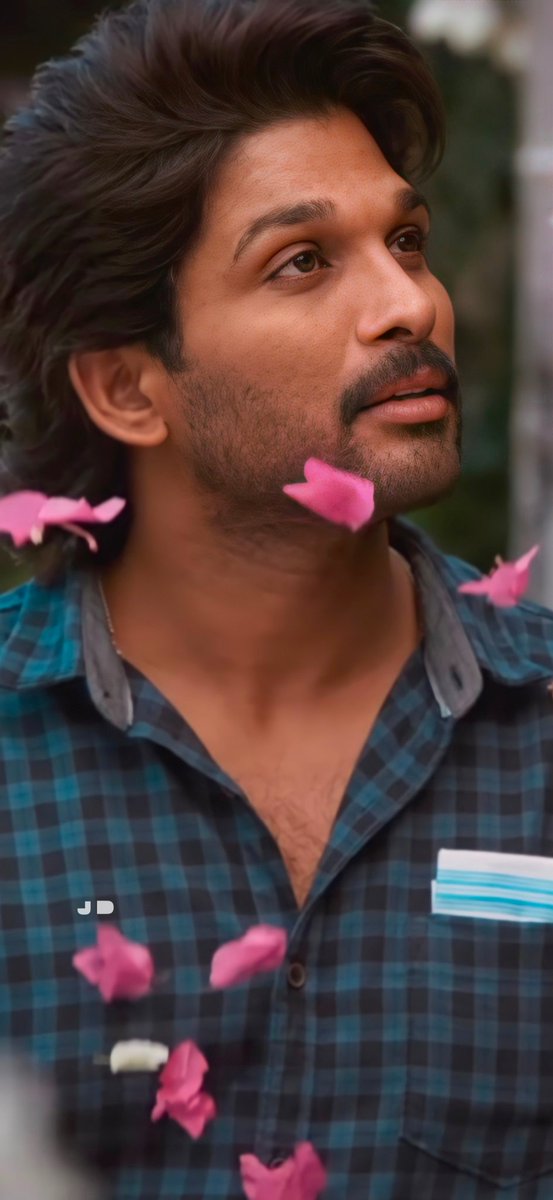 JhonDuraiRajj's tweet photo. #AlluArjun #Pushpa
KING OF SWAG ALLUARJUN
HD 
https://t.co/oEJE1kybyg https://t.co/GzmxHPCo4t